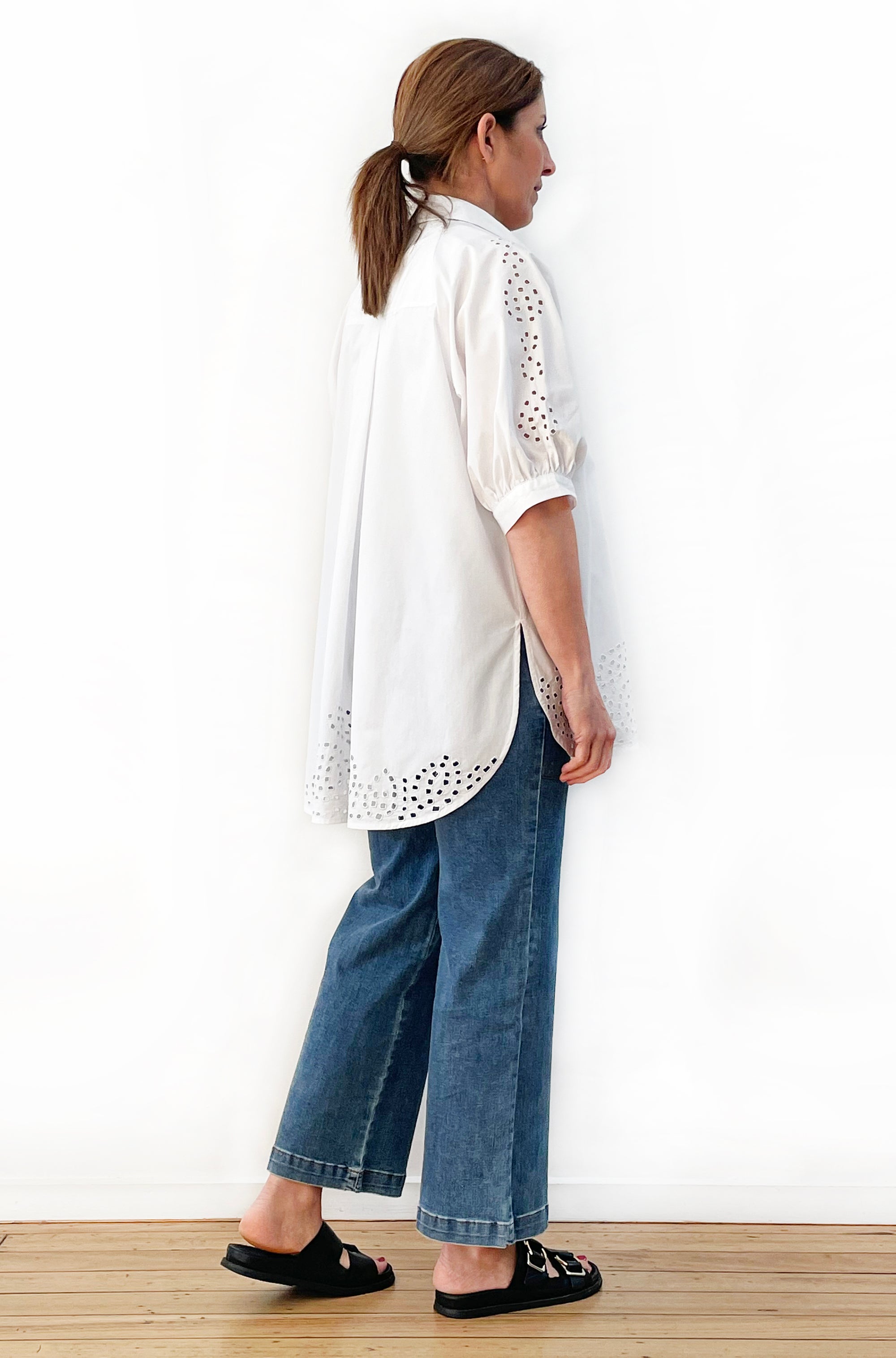 COTTON GATHERED SLEEVE CUTWORK SHIRT WHITE