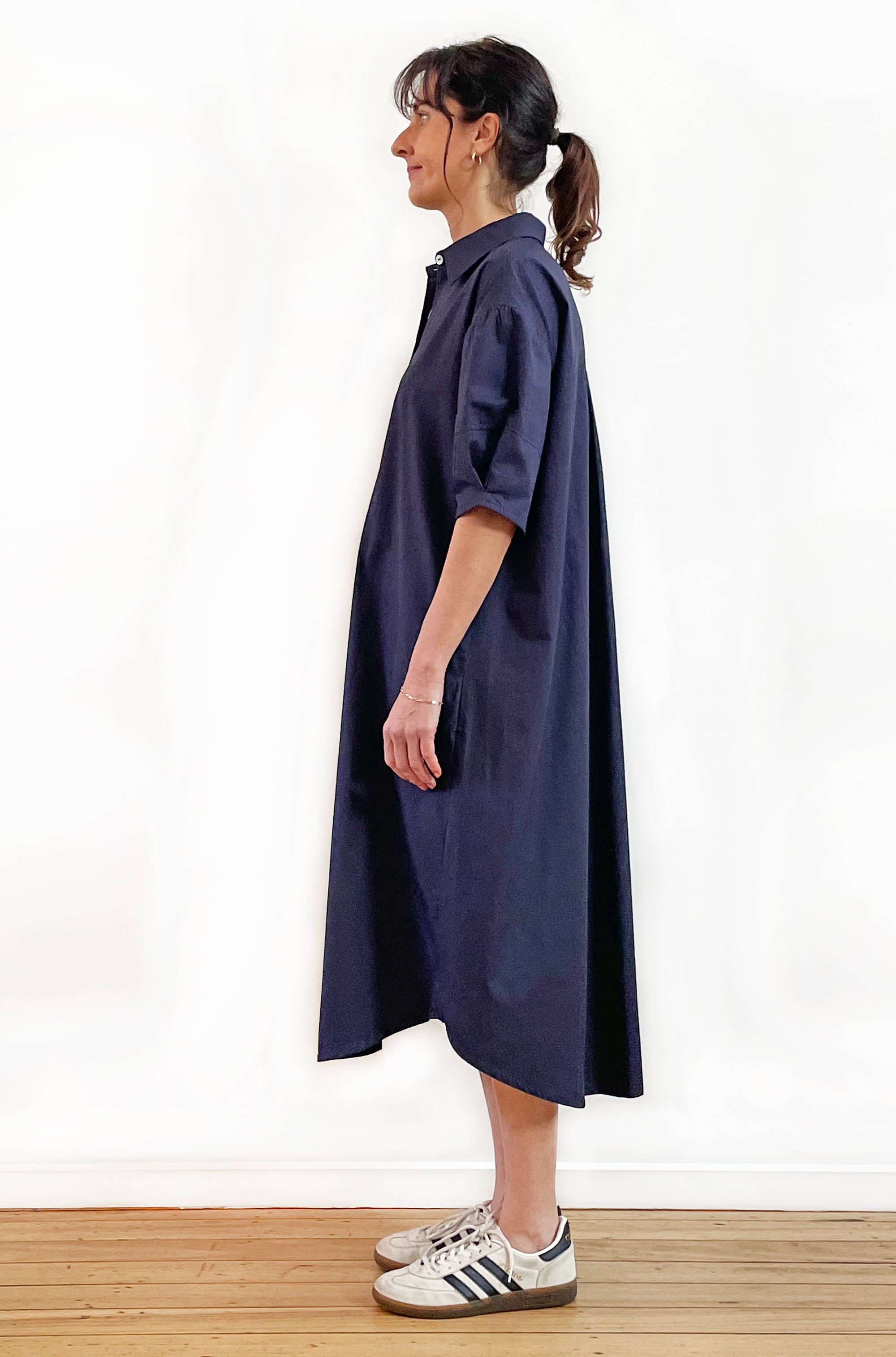 COTTON SHORT SLEEVE CURVED YOKE SHIRT DRESS NAVY