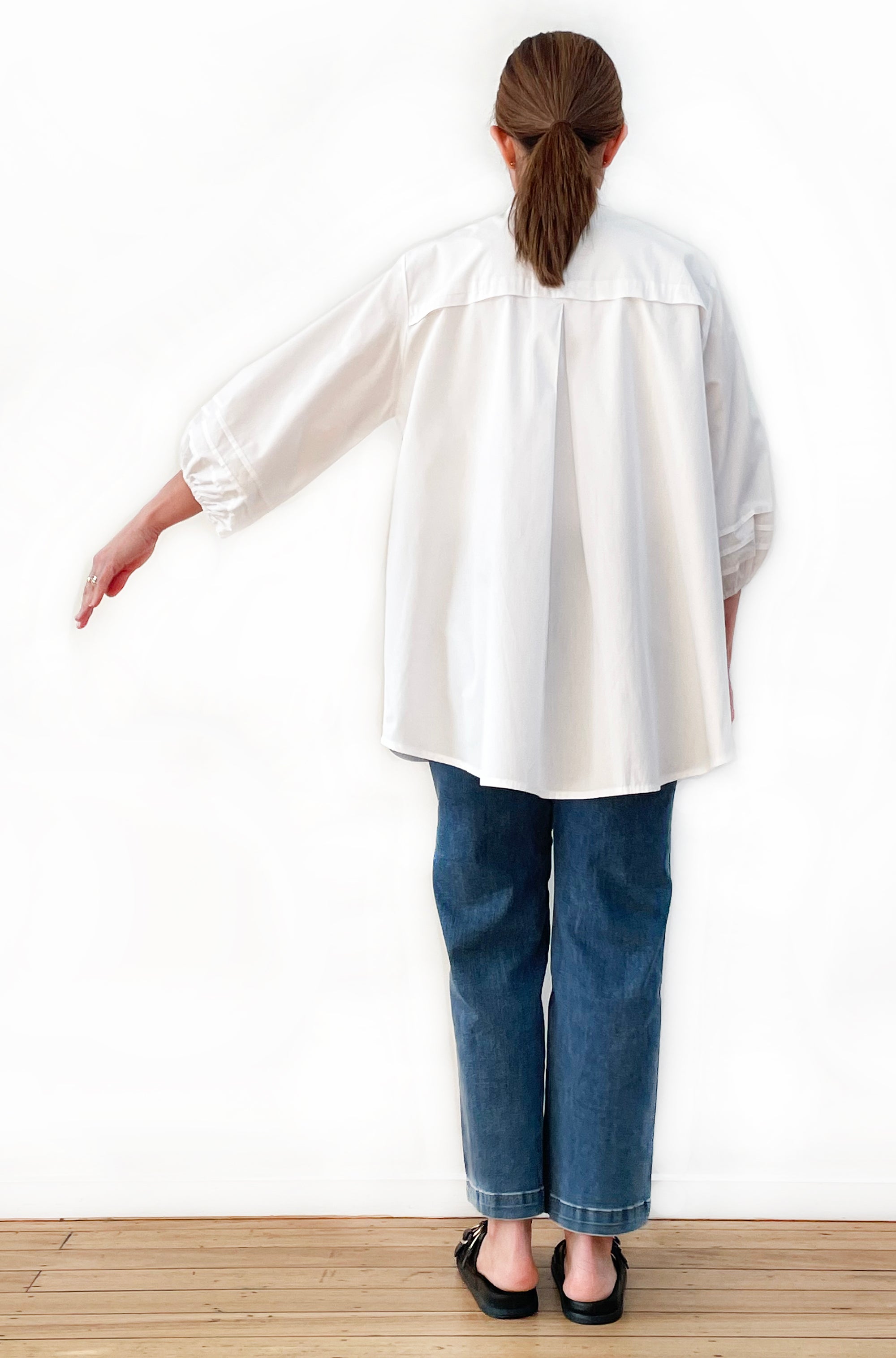 COTTON TUCKED SLEEVE SHIRT WHITE