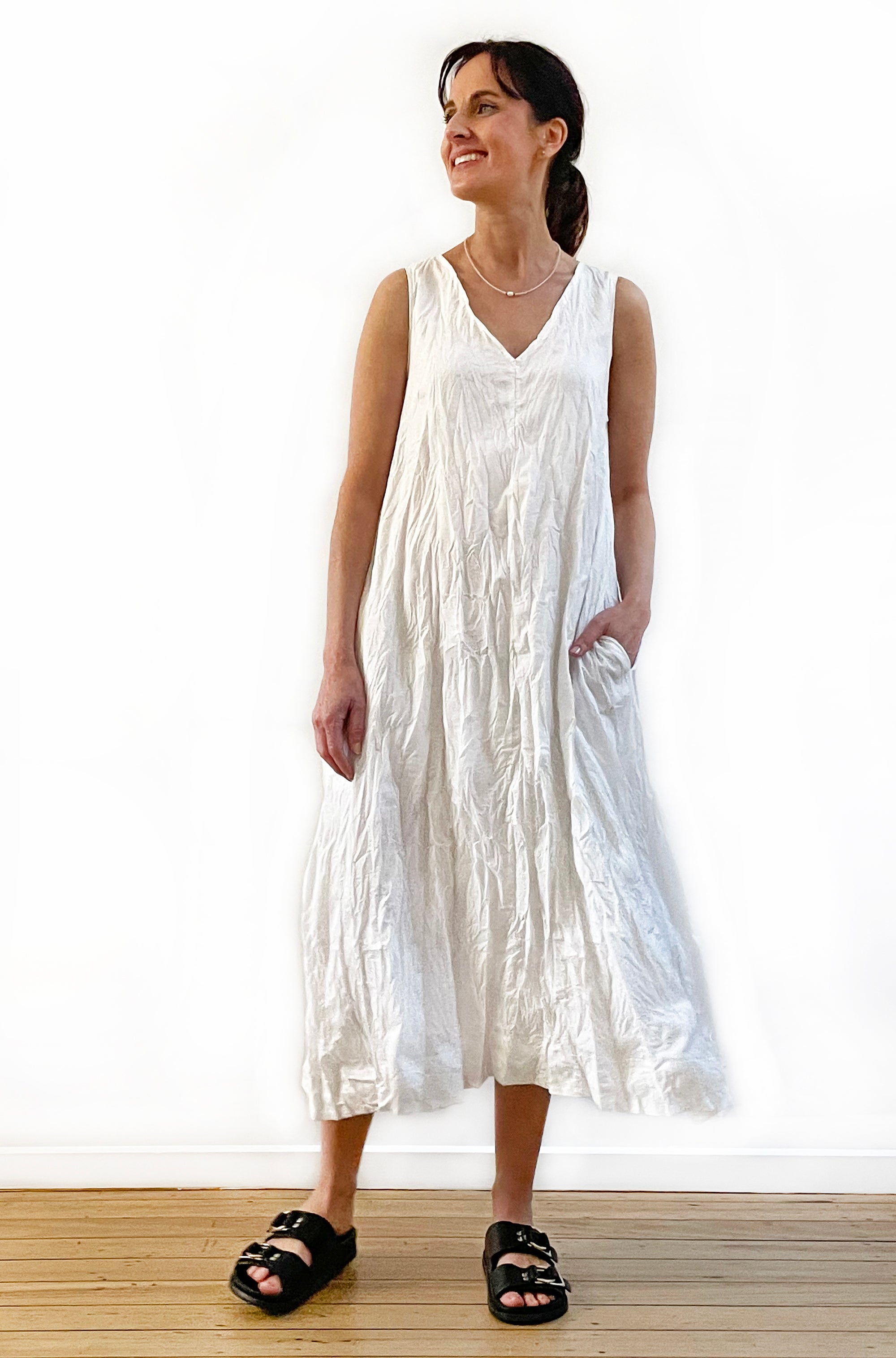 COTTON TWIST & GO SLEEVELESS DRESS WHITE