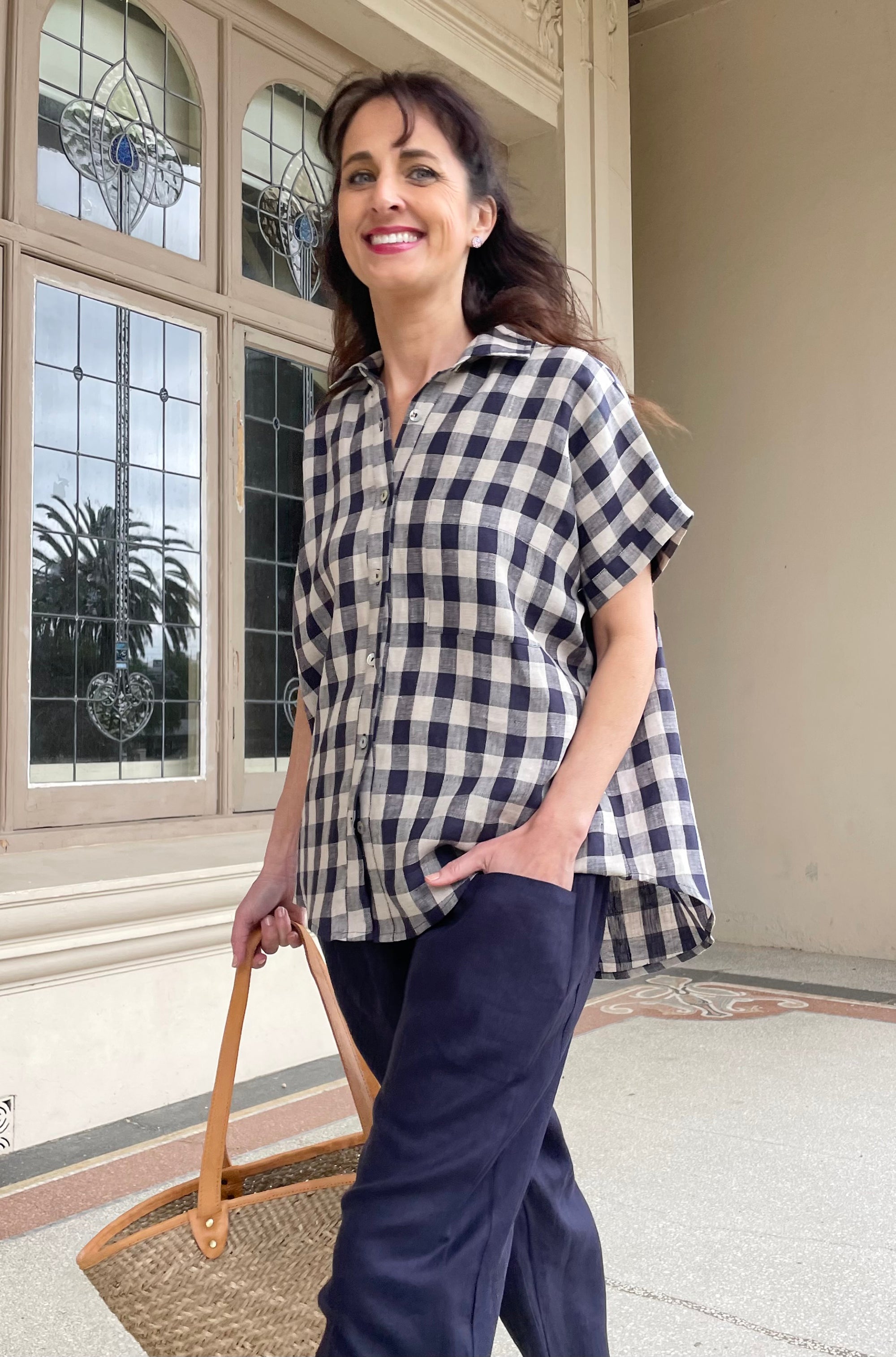 LINEN GATHERED BACK SHIRT GINGHAM