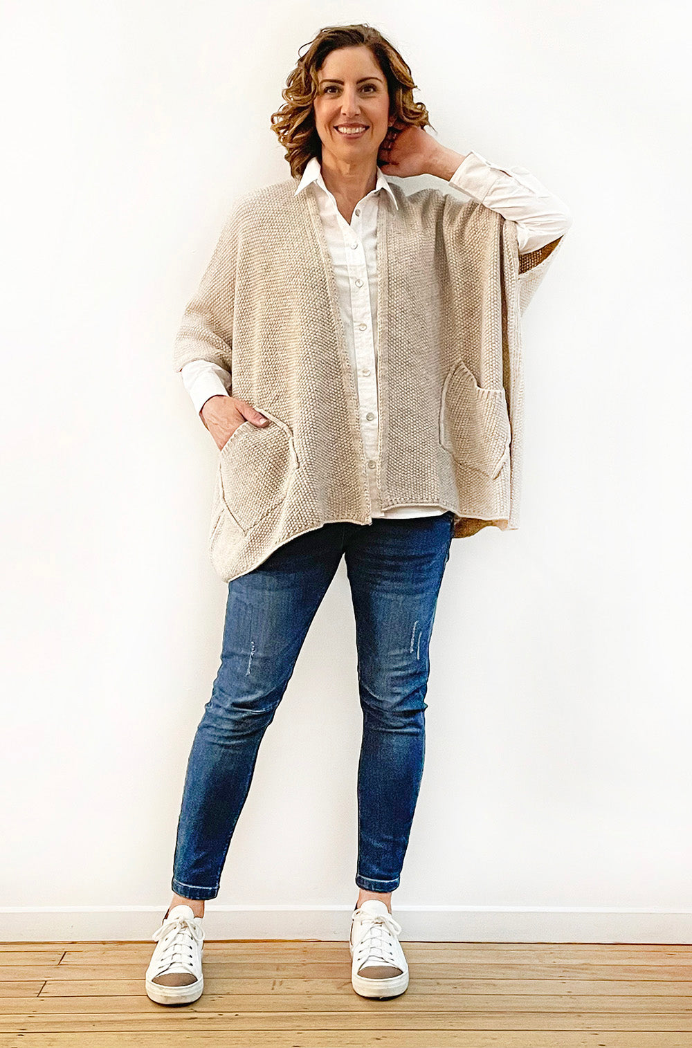 THE HOLIDAY CARDI BISCUIT