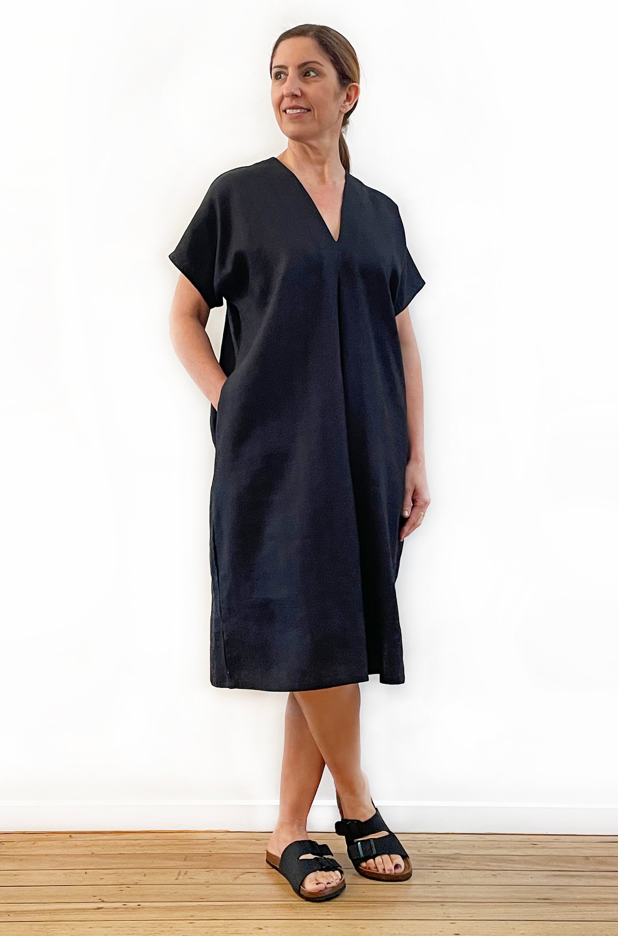 LINEN TUCKED DRESS BLACK