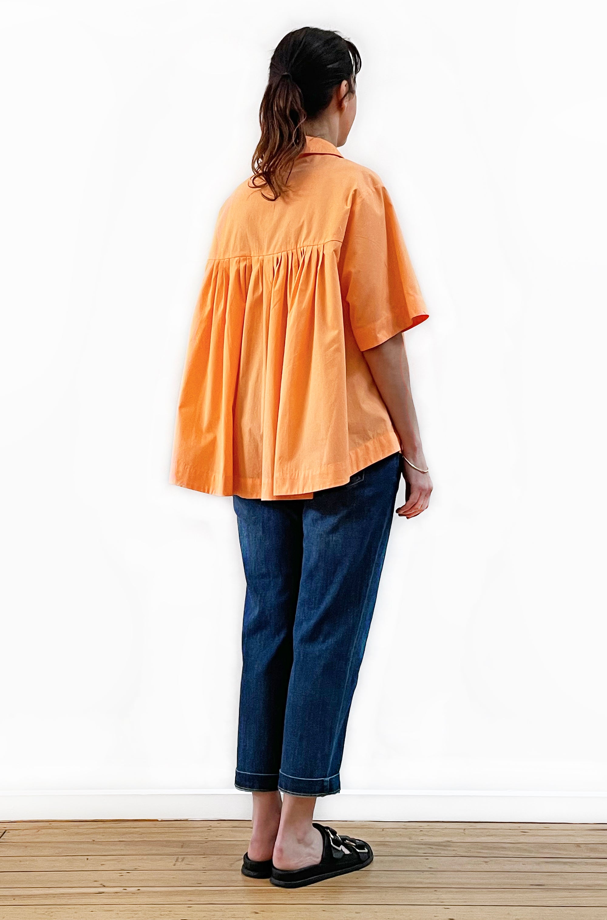 COTTON GATHERED BACK SWING SHIRT ORANGE FIZZ