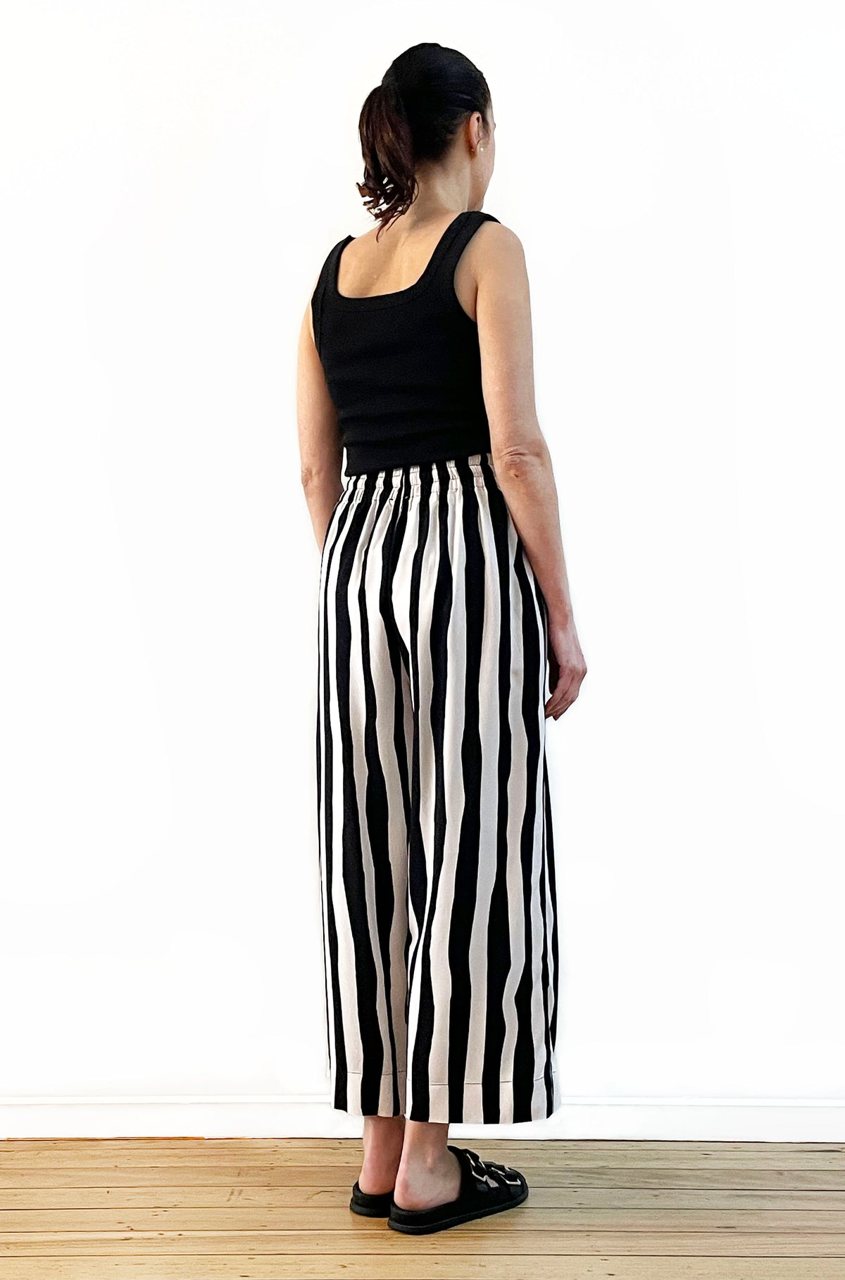 STRIPE PRINT CROPPED WIDE LEG PANT BLACK