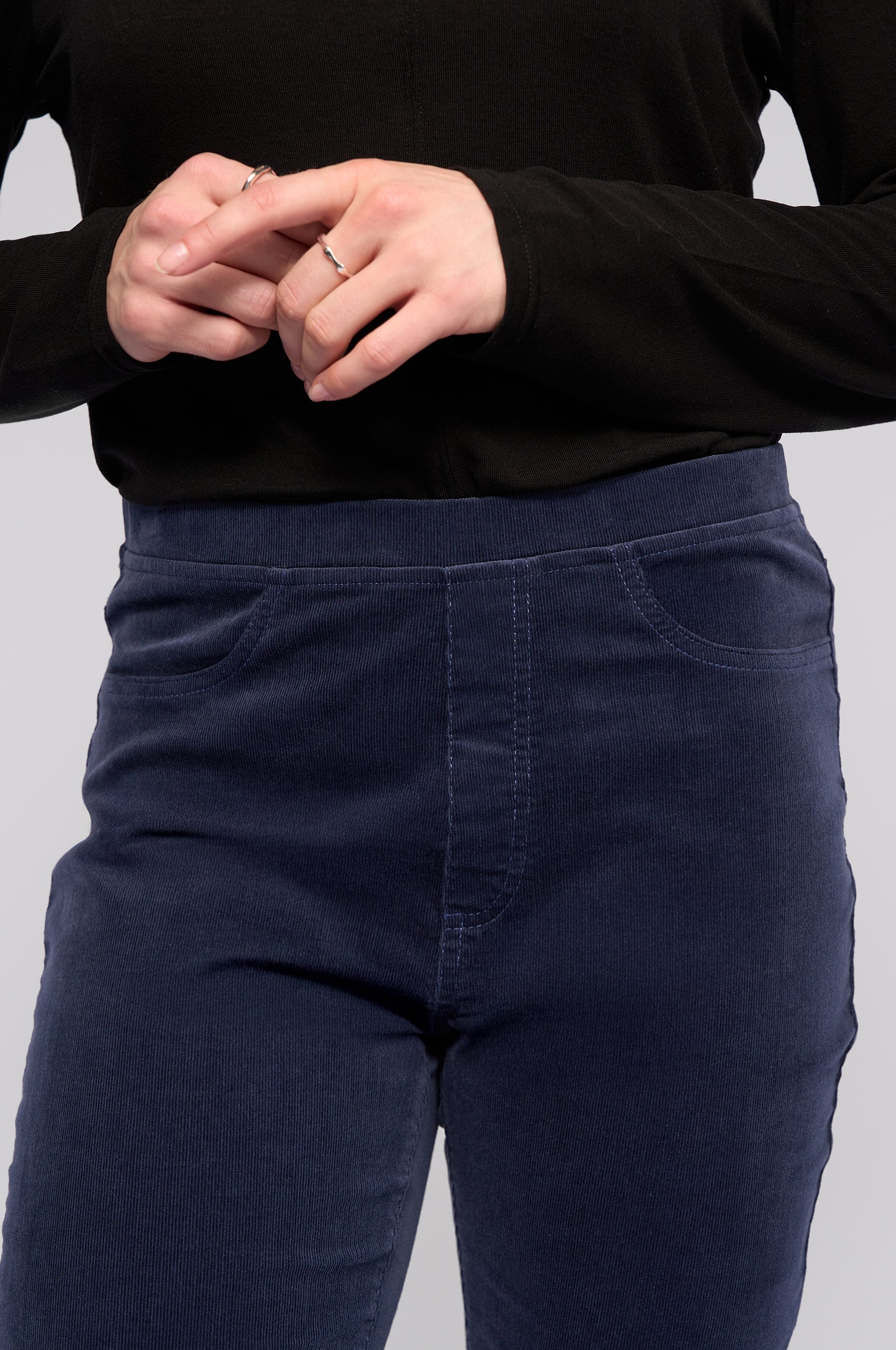 VASSALLI BAY SLIM LEG CORD PULL ON PANT SLATE