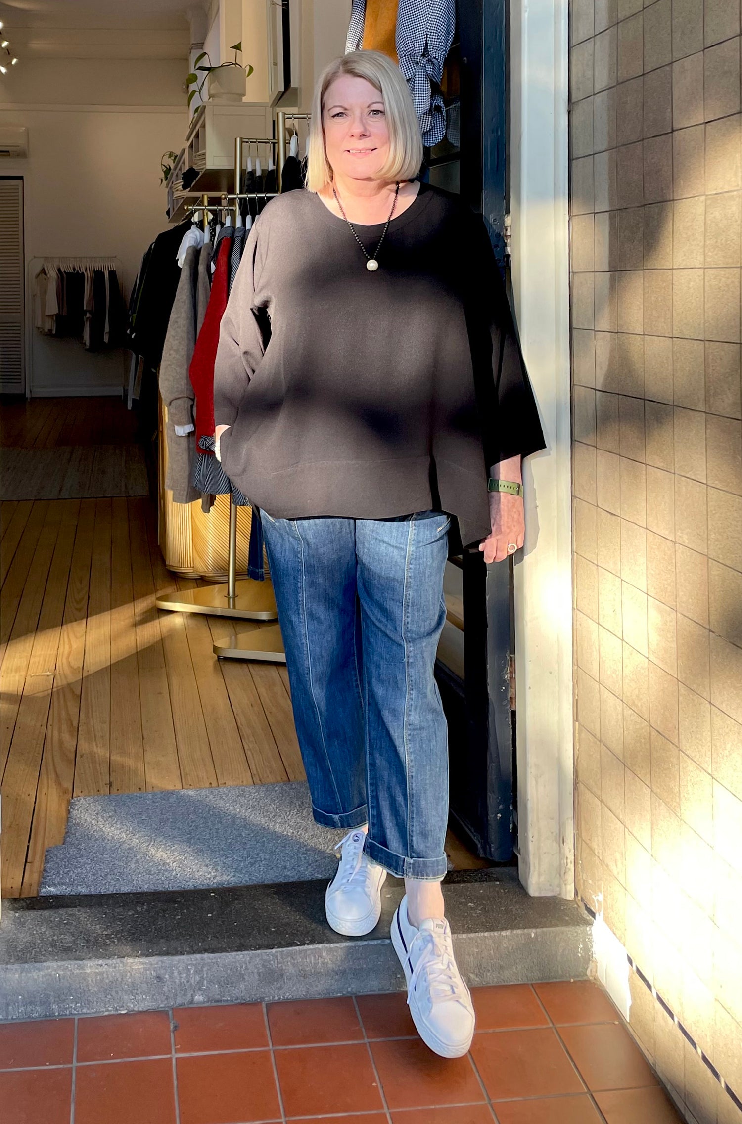 VISCOSE HI LO TOP BLACK