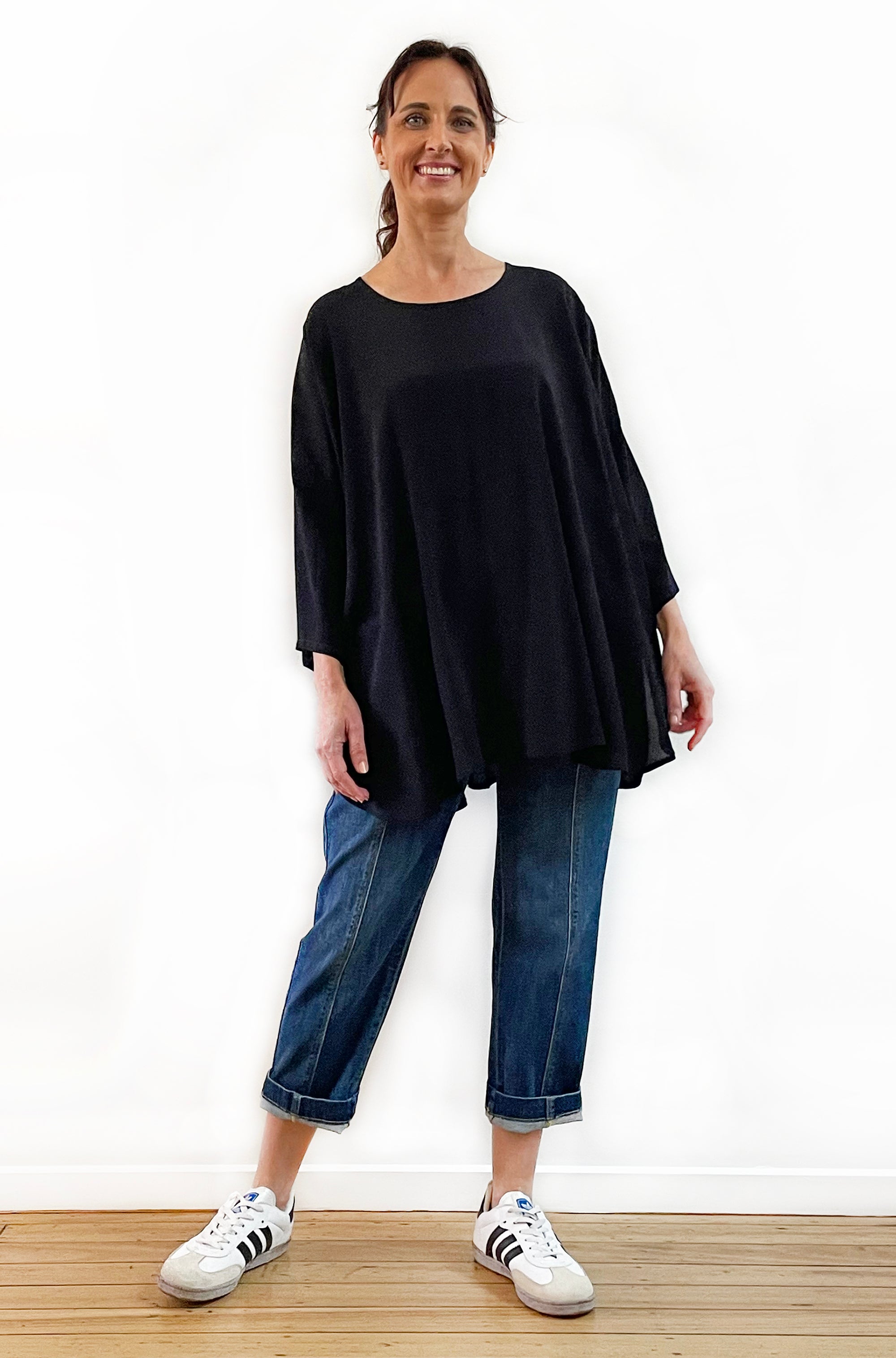 VISCOSE CIRCLE TOP BLACK