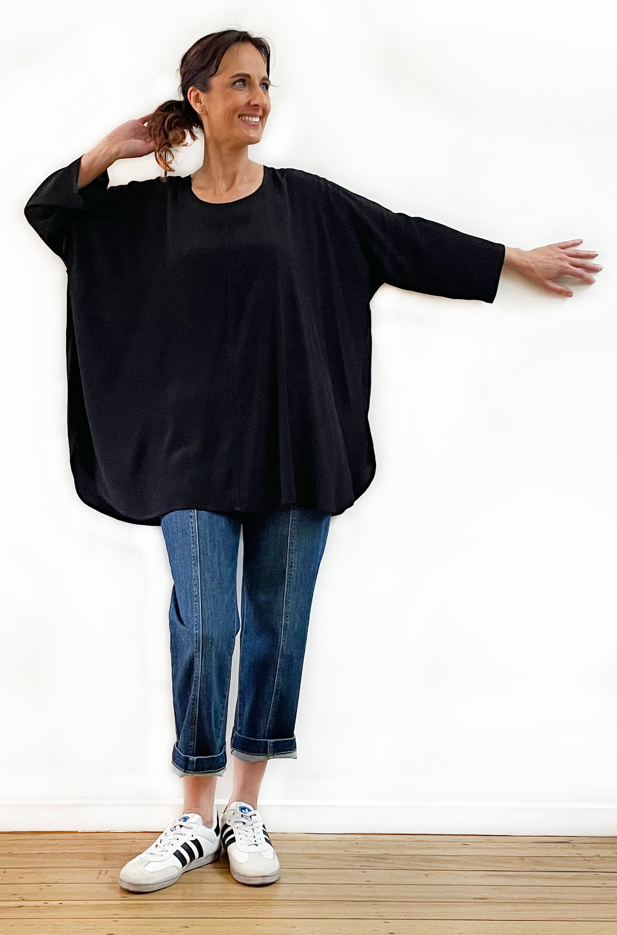 VISCOSE CIRCLE TOP BLACK