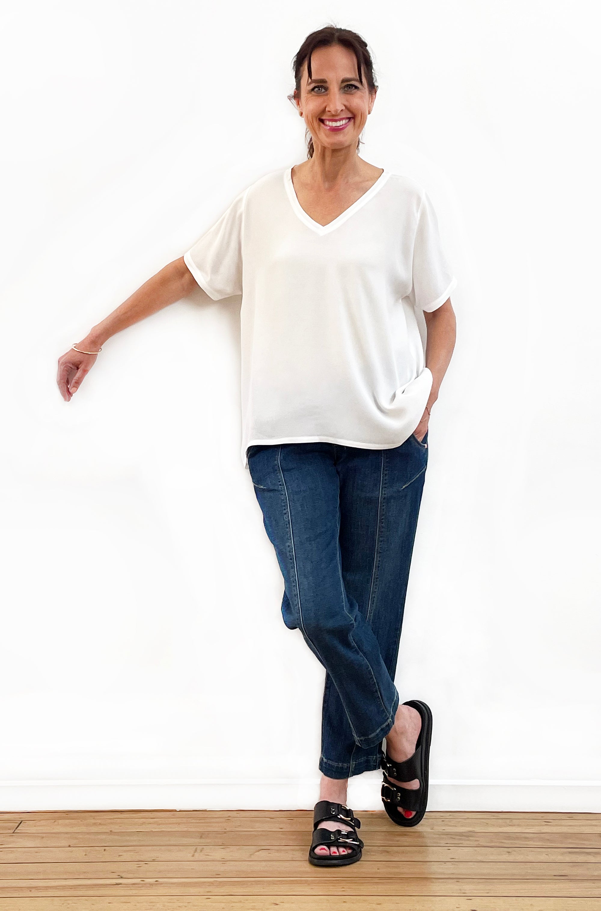 VISCOSE SHORT SLEEVE V-NECK TOP IVORY