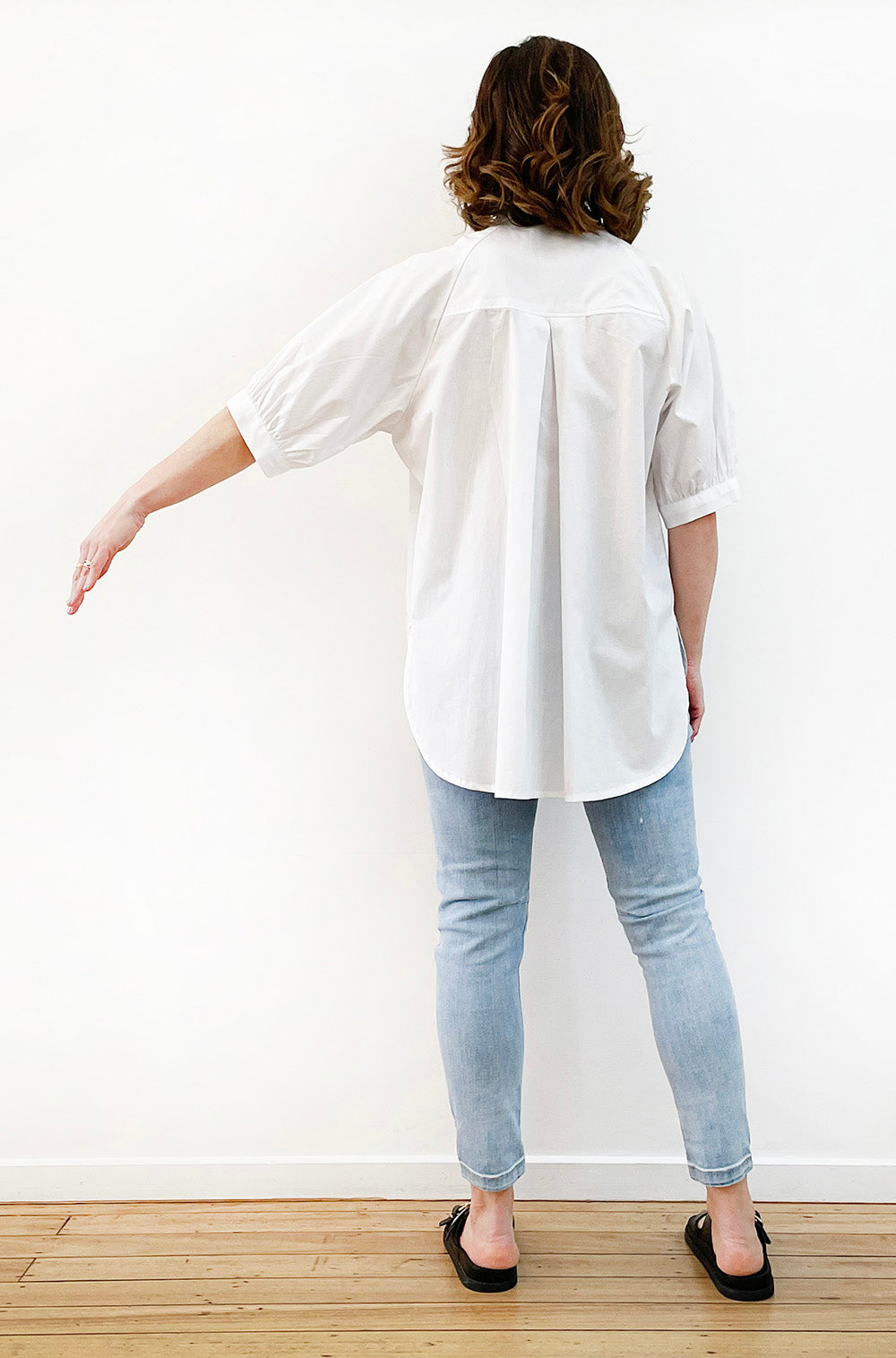 COTTON GATHERED SLEEVE SHIRT WHITE