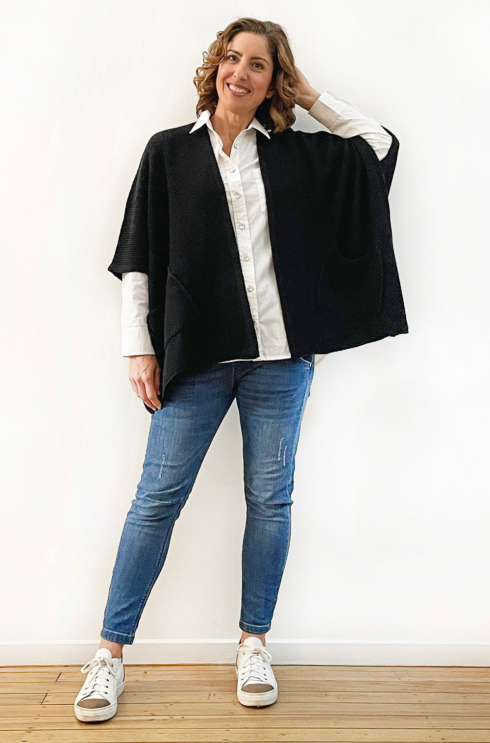 THE HOLIDAY CARDI BLACK