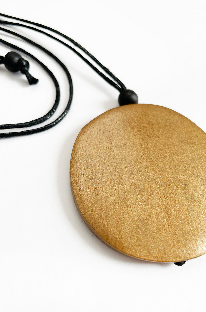 WOODEN DISC NECKLACE GOLD