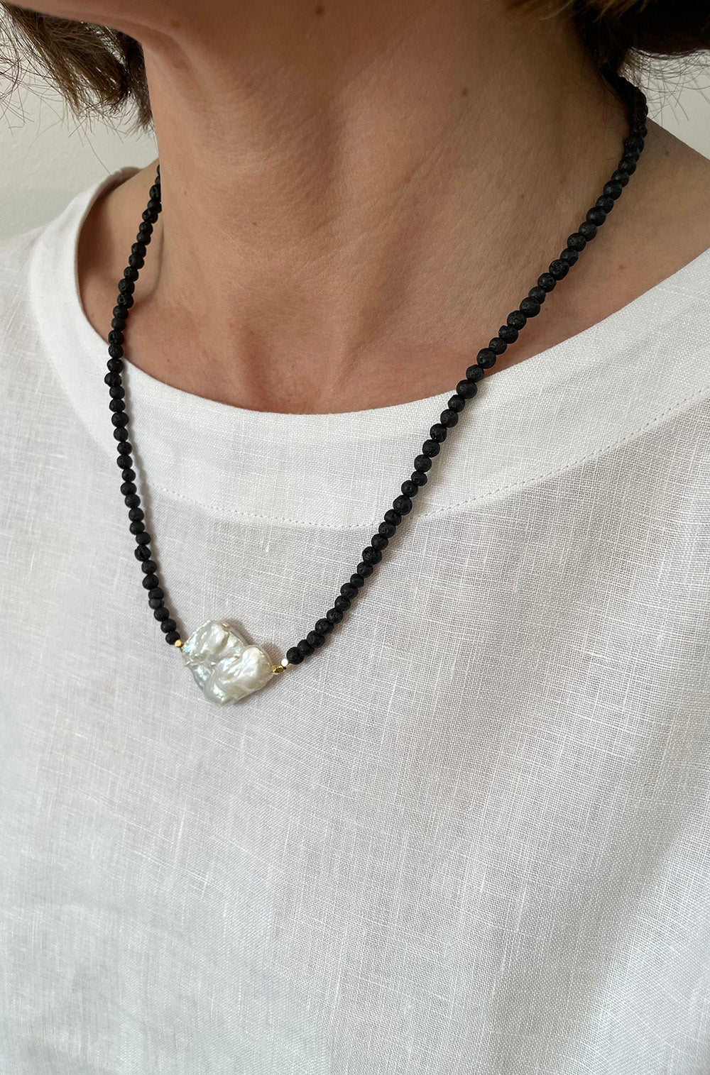 SINGLE FRESHWATER PEARL AND LAVA STONE NECKLACE