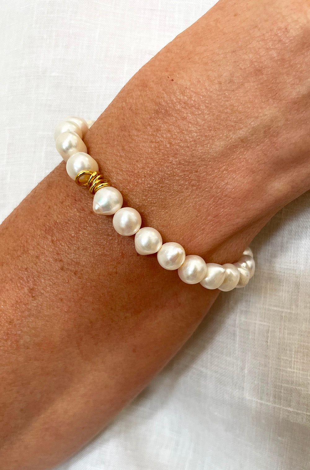 FRESH WATER PEARL BRACELET