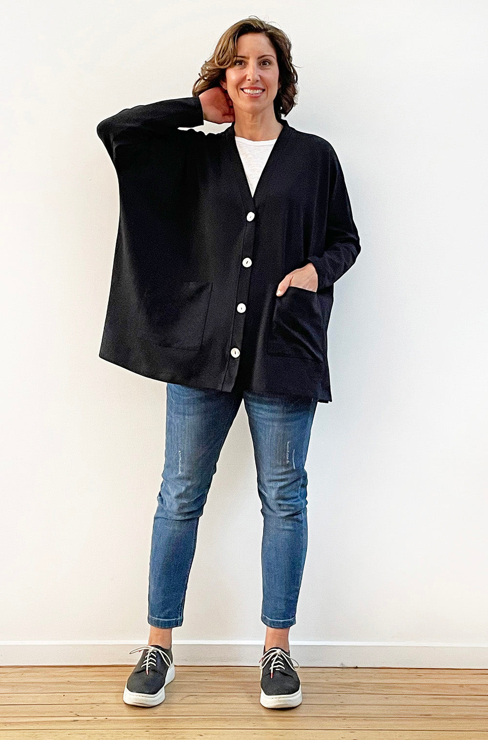 BAMBOO/ORGANIC COTTON BUTTON THRU CARDI BLACK