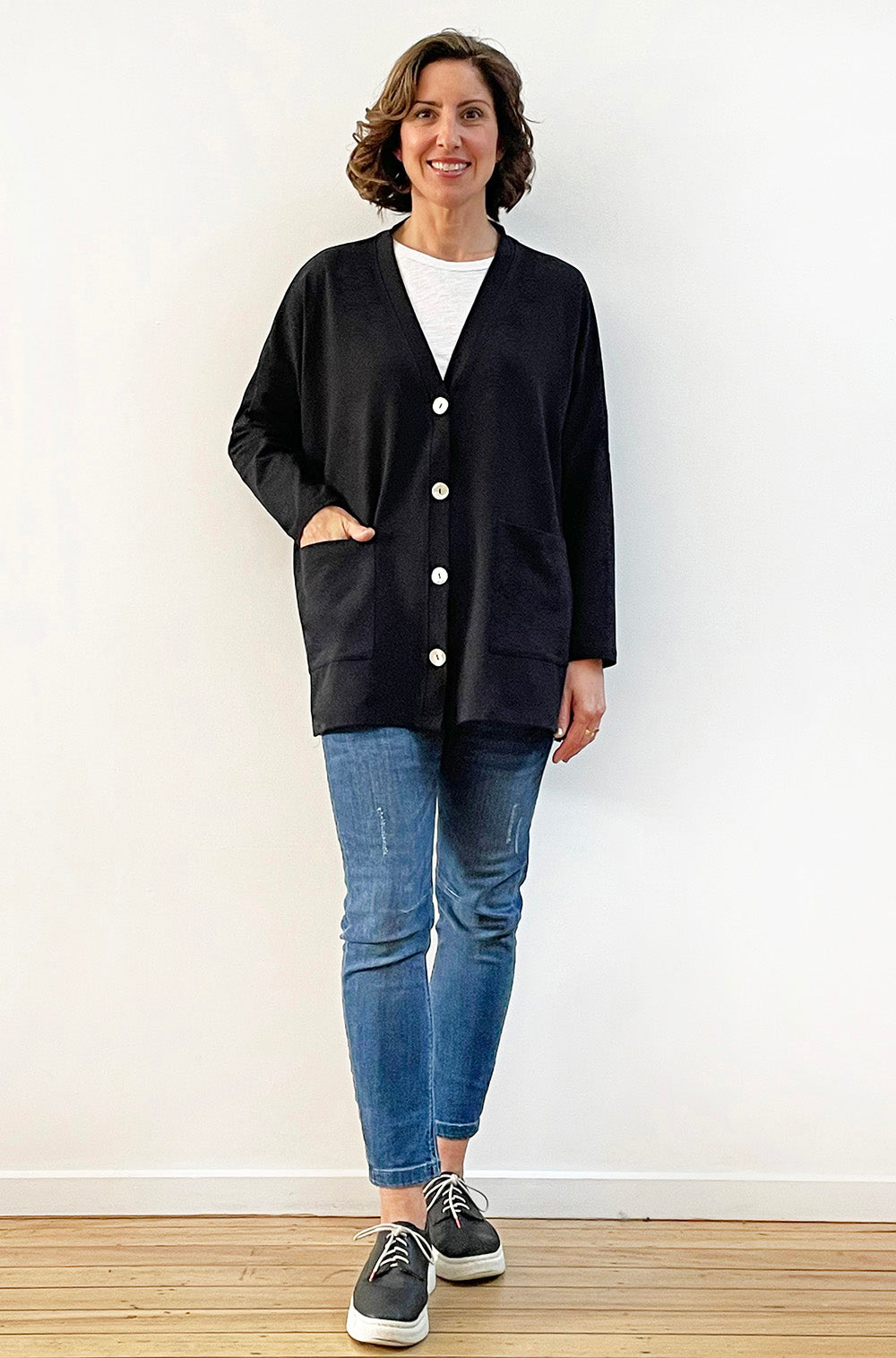 BAMBOO/ORGANIC COTTON BUTTON THRU CARDI BLACK