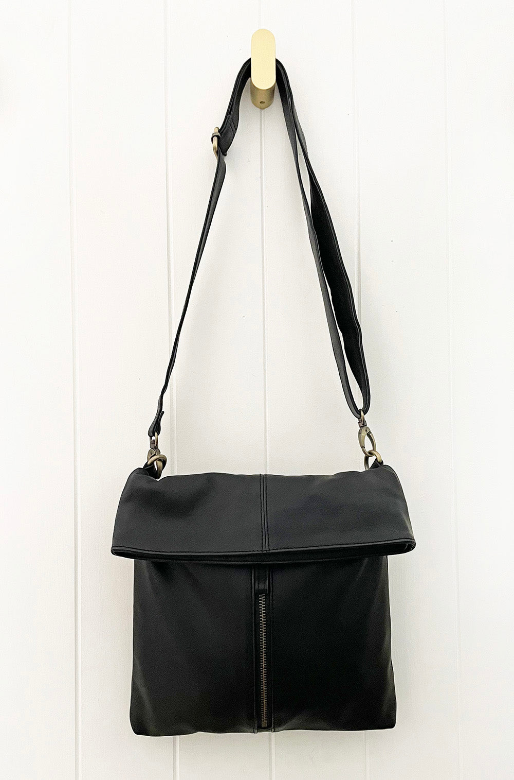 LEATHER FOLD OVER BAG BLACK