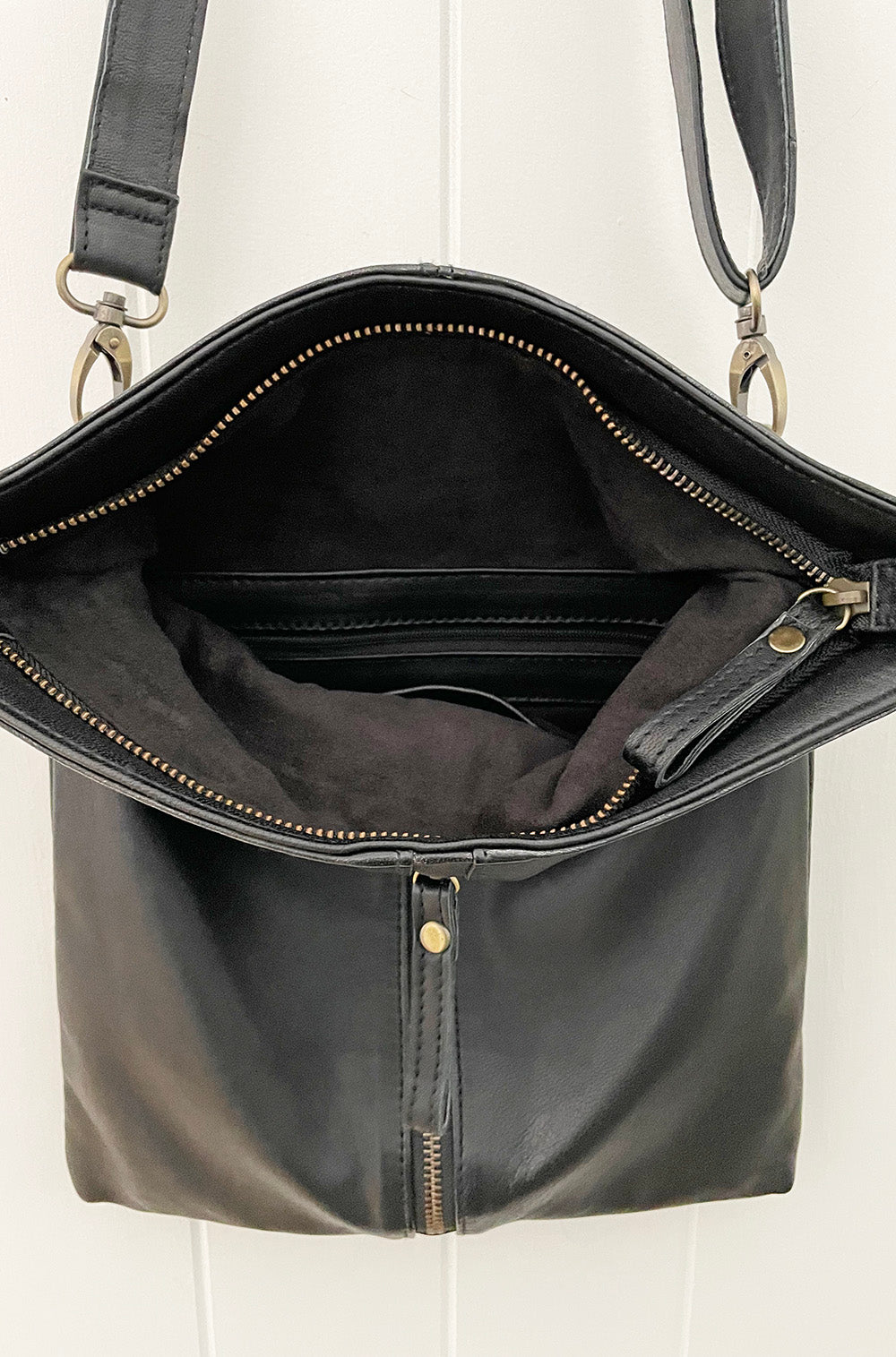 LEATHER FOLD OVER BAG BLACK